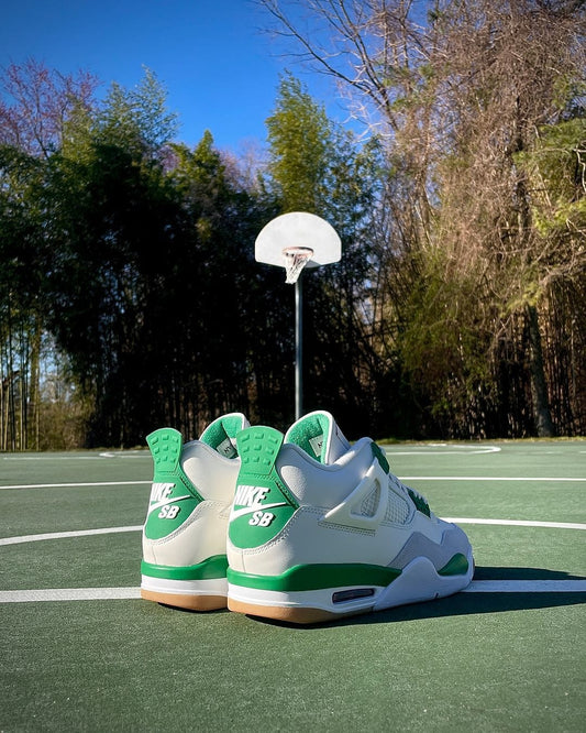 JORDAN SB Retro 4 Pine Green  (Mirror Image of OG)